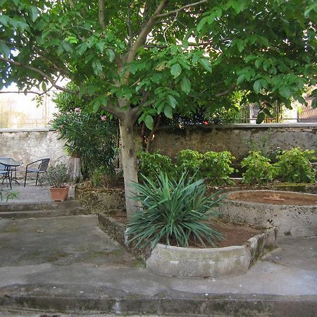 Guest House Ilona Pula Ngoại thất bức ảnh